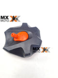 Tampa do Tanque de Combustível ( Motos de Enduro 3/4 de volta ) Original KTM 08 a 24 - Husqvarna 14 a 24 - Husaberg  - GAS GAS 21 a 24 - 7810700804404