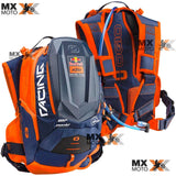 ( No Pix R$ 1799,00 ) Mochila de Hidratação Original KTM Red Bull Racing Team Dakar 3 litros Modelo 2024 Ogio - 3RB240001800