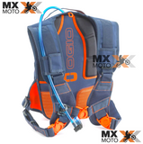 ( No Pix R$ 1499,00 ) Mochila de Hidratação Original KTM Team Baja Red Bull 2 Litros modelo 2024 (Preta e Laranja) - 3RB240001700