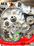 Nova Engrenagem de ( Metal ) da Bomba De Óleo 14 Dentes Original KTM 4T EXCF/SXF/XCF 250/350/450 2023 a 2024 / Husqvarna 4T FX/FC/FE 250/350/450 2023 a 2024 / Gas Gas EX/MC/EC 250F/350F/450F - 2023 a 2024 - 77038001200