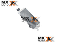 Radiador Lado Direito Original KTM 2T 300 EXC 24 a 26 / 4T 250 SXF 23 a 26 / 4T 250, 350 EXCF, 450 SXF 24 a 26 - Husqvarna 2T/4T 23 a 26 - Gas Gas 2T/4T 23 a 26 - A46035008000