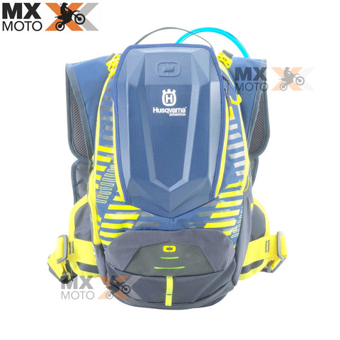 ( No Pix R$ 1699,00 ) Mochila de Hidratação Original Husqvarna Team Dakar 3 litros Modelo 2024 Ogio - 3HS240036400