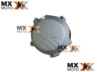 Protetor de Tampa Embreagem (Preta) - Race Pro Parts para KTM 2T EXC 300 - 250/300 SX/XC 23 e 24 / 4T 250/350 EXCF Enduro 2024 - 250/350/450 SXF/XCF 23 e 24 - Husqvarna 2T TE/TPi 250/300 - 4T FE 250/350 2024 - GAS GAS 2T EC 250/300 - 4T EC 250/350F 2024