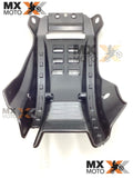 Protetor de Motor Original ( Com Proteçāo Link ) para KTM 2T 250/300 SX/XC 23 a 25 - 2T 250/300 EXC 2024 a 2025 / HUSQVARNA 2T 250/300 TC/TX 23 a 25 - TE 250/300 2024 e 2025 / GAS GAS 2T 250 MC/EC/EX / 300EX 2024 - A44003090544