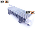 Radiador Lado Esquerdo Original KTM 2T EXC 250/300, 4T EXCF 20/23, 4T SXF/XCF/SX 19/22 - Husq. 2T TE250/300 - 4T FE250/501 20/23 * FC 250/450, TC 125/250, TX 300 19/22 - Gas Gas 2T EC/EX * 4T EC250F/350F, EX/MC250F/450F 21/23 - 50535007100