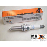 Vela de Ignição ORIGINAL KTM - NGK - LMAR9AI-8  KTM 4T 250/350 11-22/ Husaberg / Husqvarna - 77239093000