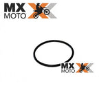 Oring do Virabrequim Original KTM 2T SX/XC/XCW/EXC 250/300 94 a 24 - Husqvarna 2T TE/TX/TC 14 a 24 - Husaberg 2T 250/300 11 a 14 - Gas Gas EC/EX 250/300 21 a 24 - MC250 22 a 24 - 0770250015  ( 25,00 x 1,50 Nbr 70 )