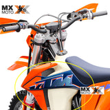 ( PAR ) Abas do Tanque ( ORIGINAL da 2022 ) também serve nas KTM 2T/4T EXC / EXC-F - 20 a 23  ( 2 peças - Laranja/azul) - 79108054000hda